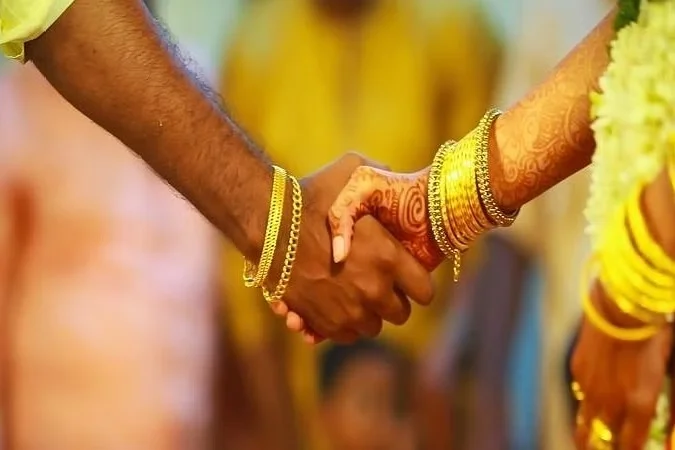 Groom ran away with dowry money before marriage My news Bangladesh