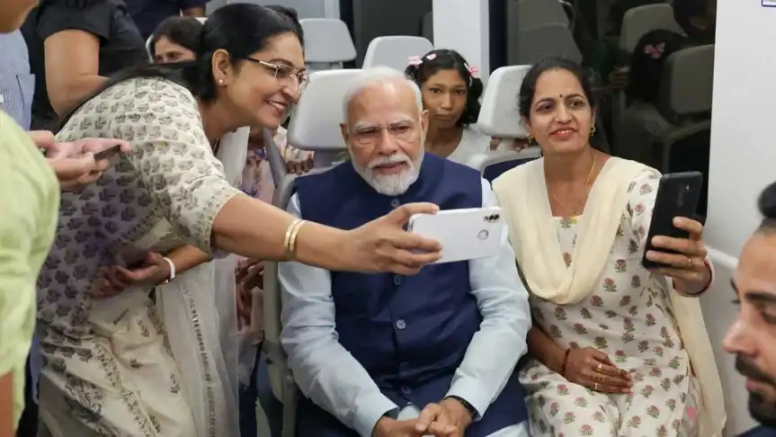 Modi's Birthday Metro Journey Selfie with Passengers My News Bangladesh