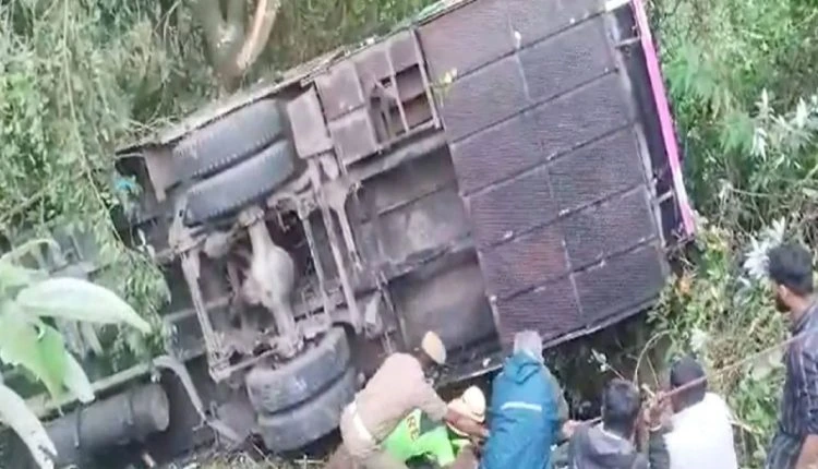 Tourist Bus Fell Into Ditch, Killed 8 My News Bangladesh
