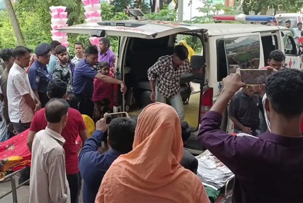 Young girl's drinking with mother-uncle-girlfriend, death of two girlfriends My News Bangladesh