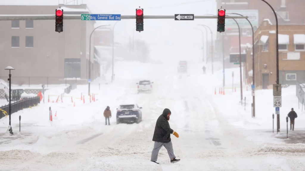 US snowstorm cancels thousands of flights